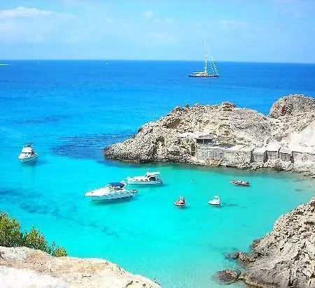 Villa Azul Cala Tarida (Ibiza)